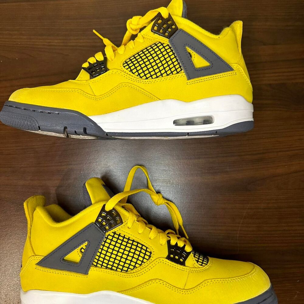 Air Jordan 4 ‘Lightning’ 2021